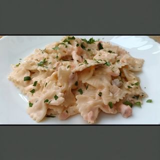 Farfallette al salmone