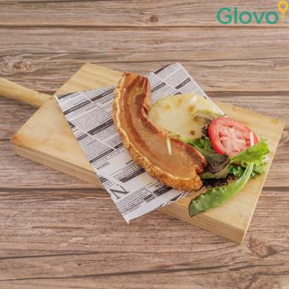 Arepa con chicharrón