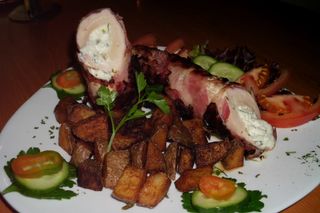 Rolovana punjena piletina 