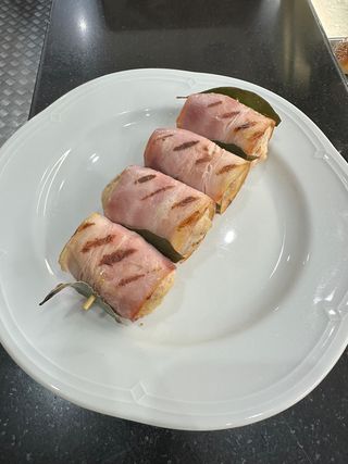 Involtini di pollo e bacon