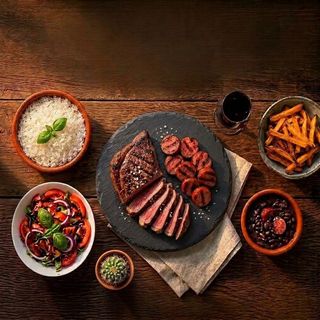 Marmita de Churrasco Maminha e Chouriço