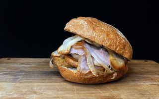 Panino con porchetta