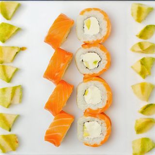 Ролл "Филадельфия" с авокадо