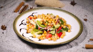 Салат с нутом и овощами (230 гр.)