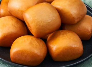 Plato principal de pan chino