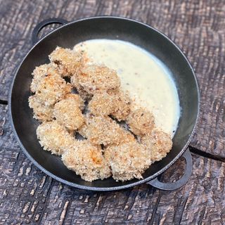 Цвітна капуста темпура з сирним соусом Горгондзола