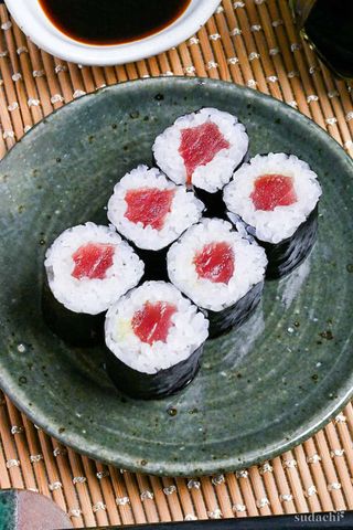 Tekka Maki De Atún (8 Pzs.)