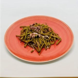 Mongeta tendra amb pernil ibèric