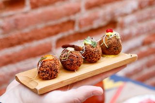 CROQUETES DE MONIATO I TROMPETES DE LA MORT (4u)