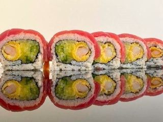 California z Krewetkami w tempurze, owinięta Tuńczykiem 8 szt.