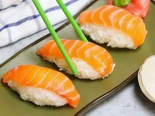 Sushi Salmone