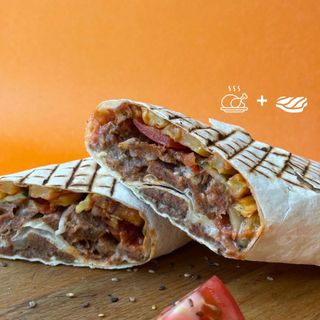 Шаурма соусом барбекю и говядиной