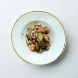 Solomillo De Cerdo Salteado Con Gambas Y Setas Variadas Al Ajillo