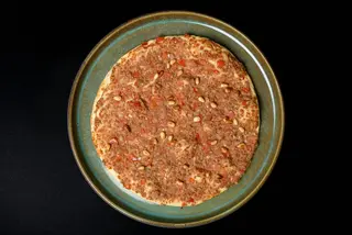 Manakeesh cu carne ( Lahm bi ajn)