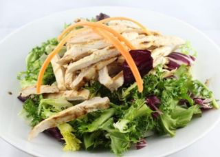 Insalatona con pollo