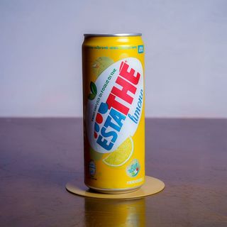 Tè freddo in lattina