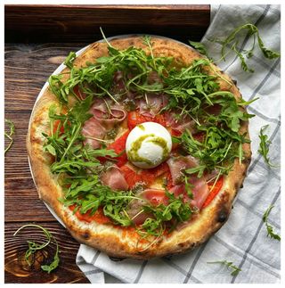 24.Pizza Burrata (50 cm)