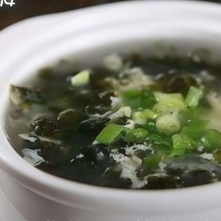 8A.- Sopa De Alga De Mar Y Gambas