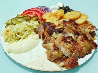 Shaorma la farfurie de vita si curcan