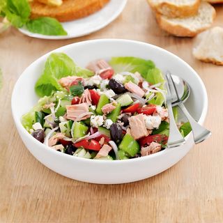 салат с тунцом (200 гр.)