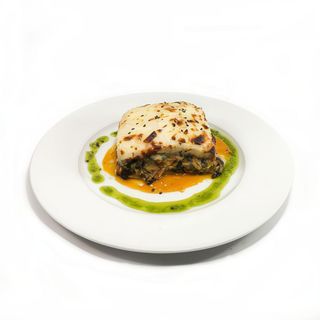 Lasaña de seitán, tempeh y espinacas