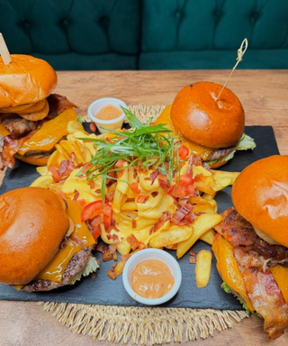 The Burgers Collection - All in one cast!