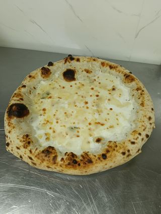 Quattro formaggi Ø32cm