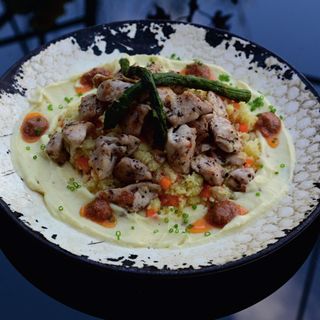 Пилешко филе с аспержи (550г)