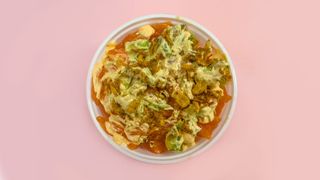 Tartare di Salmone avocado spicy cipolla croccante