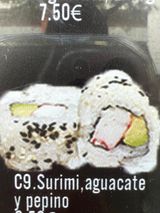 California De Surimi Con Aguacate Con Pepino Y Masago Wasabi (8 Pzs.)