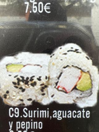 California De Surimi Con Aguacate Con Pepino Y Masago Wasabi (8 Pzs.)