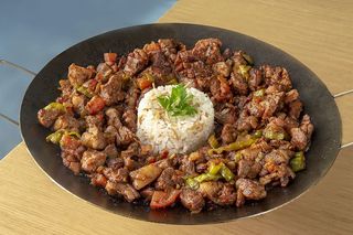 Сач кавурма с говядиной и овощами