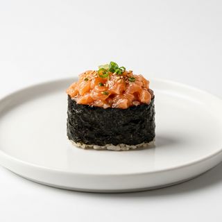 44.Gunkan De Salmón