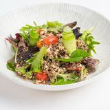 Салата киноа с авокадо (350 г.)