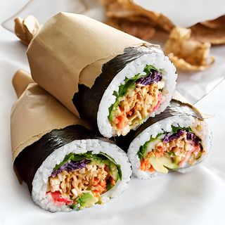 Componi il tuo sushi burrito