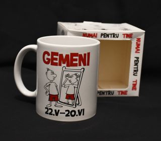 Cana cu zodii din portelan alb