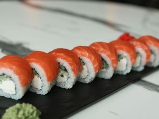 Філаделфія з лососем (280g)