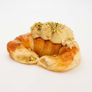 Medialuna con Pistacho