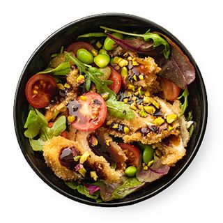 Курочка з черрі та слайсами мигдалю