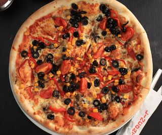 Pizza Vegetariana - pe vatra