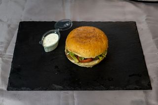 Телешки бургер