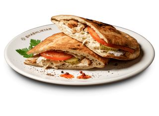 ШАУРМА СЕЗАМ З КУРКОЮ В БУЛЦІ  420г