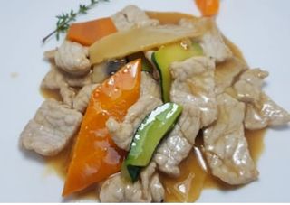 141 Maiale con verdure