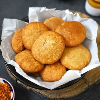 The Bhagwanji Kachori (with onions) 250g