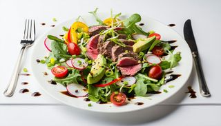 Insalata Allucinante con Filetto di Manzo e Tartufo