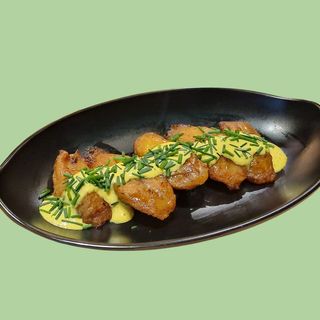 PLATANITOS MADUROS CON SALSA DE AJÍ