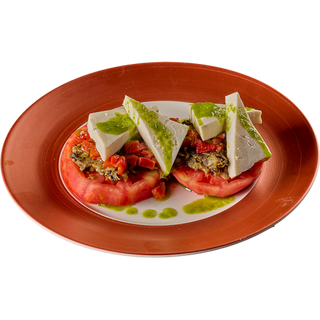 САЛАТА ТАБИЕТЛИЙСКА СЪС СВЕЖО СИРЕНЕ