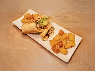 Burrito De Pollo Con Queso Crema