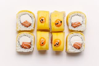 Mango salmon roll