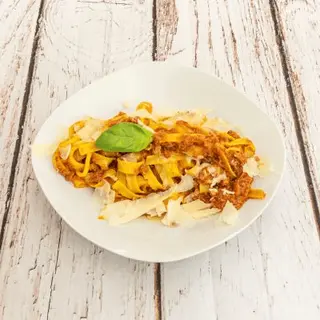 Tagliatelle a la boloñesa